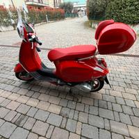 Vespa 125’primavera red ABS  solo 1700km