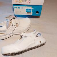 Zoccoli Sanitari Ospedalieri Scarpe da Lavoro