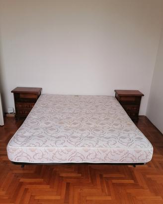 materasso matrimoniale, rete e 2 comodini
