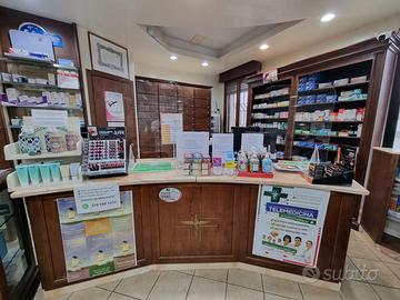 Arredo Farmacia 1 banco 9 mobili 1 condizionatore