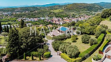Villa di 830 m² con più di 5 locali e box auto dop