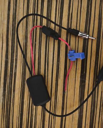 Amplificatore antenna auto 