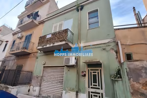 Palazzina: intera palazzina partanna mondello