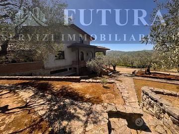 Villa di 400 m² con più di 5 locali a Santo Stefan