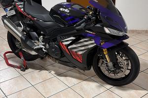 Aprilia rsv4 factory