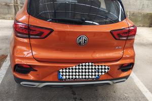 mg zs luxury 