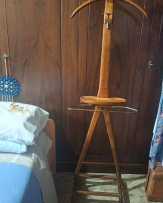 Appendiabiti antico in legno