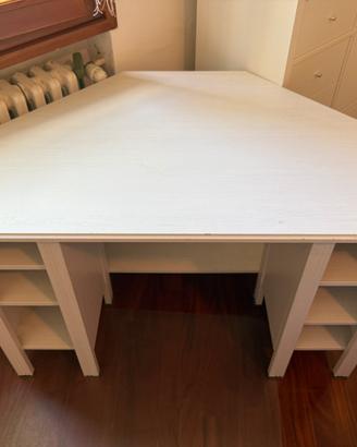 Scrivania bianca angolare larga 120cm profonda 70