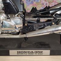 Honda CB750f motore Tamiya scala 1/6