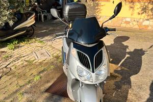 Scooter Aprilia sportcity 200