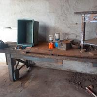 Vecchio banco da lavoro