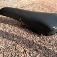 Sellino bicicletta Pinarello Vintage