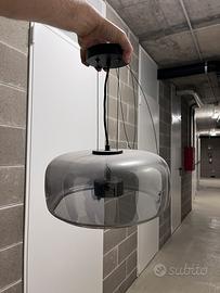 Lampadario con paralume in vetro fumè