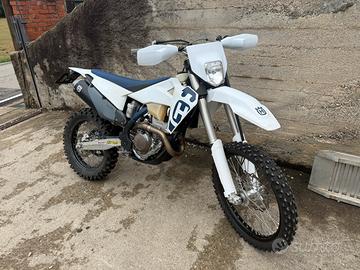 Husqvarna FE 250 - Solo 136 Ore (da revisionare)