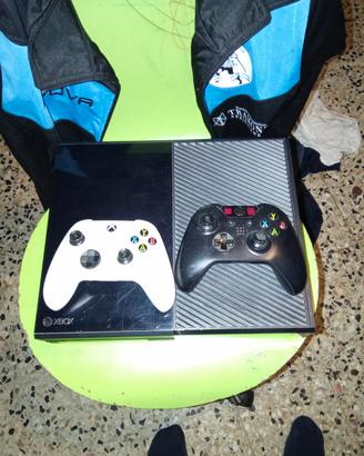 X Box one +2 joistik