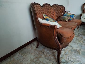 mobile sala divano in pelle e tavolino sala