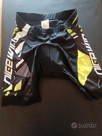pantaloncini misura L