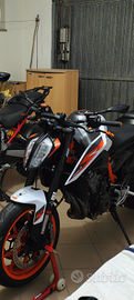 KTM Duke 890R leggi descrizione