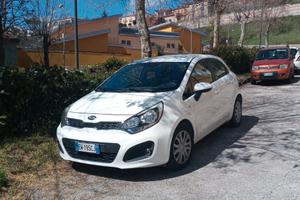 Kia Rio 1.200 a benzina