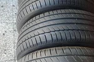 4 gomme 215 55 16 michelin hp usati