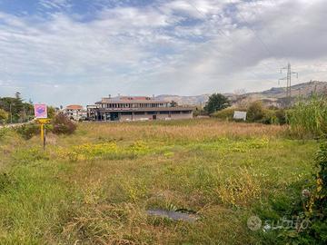 Terreno di 4000 m² a Teramo