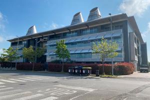 Ufficio in centro direzionale - Via Veroni