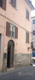 Casa indipendente di 79 m² con 3 locali a Sutri