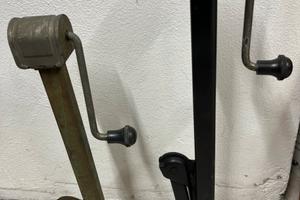 Crick d’epoca e borsa porta attrezzi