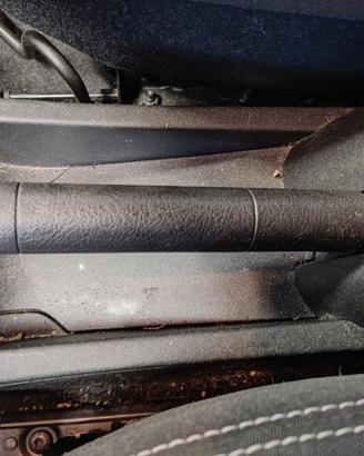 Leva freno a mano PEUGEOT 208 1560cc HDI del 2017