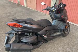 Scooter xmax 400