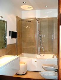 Jacuzzi combinato vasca cabina doccia