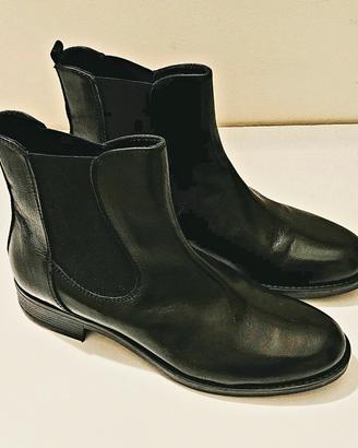 STIVALETTI IN VERA PELLE