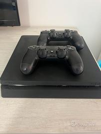 ps4 slime 1TB, 2 controller