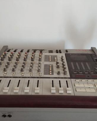 AKAI MG 614