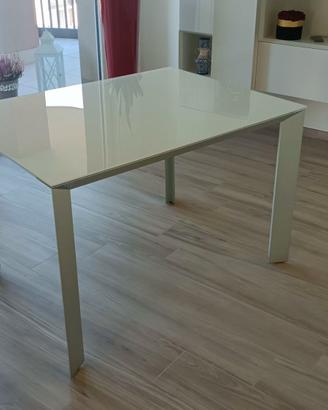 Tavolo Scavolini Tai – 120 cm – Vetro opacizzato