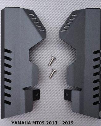 Fianchetti laterali radiatore YAMAHA MT09 2013 19