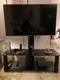 Televisore Sony con piedistallo