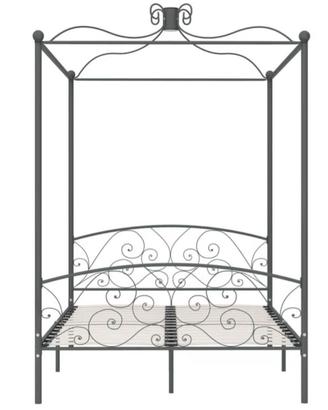 Letto matrimoniale a baldacchino