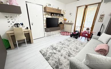 TRE LOCALI RISTRUTTURATO CON CANTINA E BALCONE