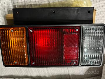 Fanale posteriore 12V Isuzu Elf