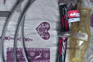 Manopole YZF R1 - tubi freno Goodridge - tutto new