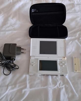 Nintendo DS Lite