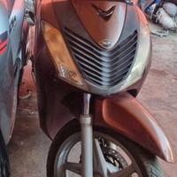SH 125 2010 intero (no ricambi)