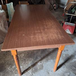 tavolo da  cucina/taverna 