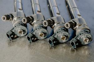 Iniettore Bosch 0445111068