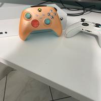 Xbox one S versione digitale + 2 joypad