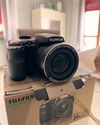 Fujifilm FinePix S4200