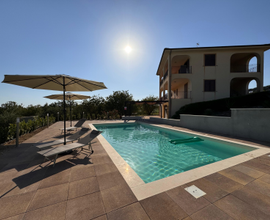 Villa con piscina