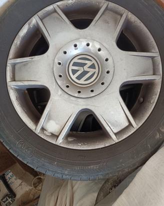 4 pneumatici per golf bora Passat