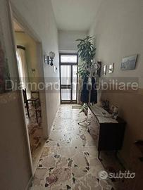 Casa singola con cortile a Fiumefreddo di Sicilia